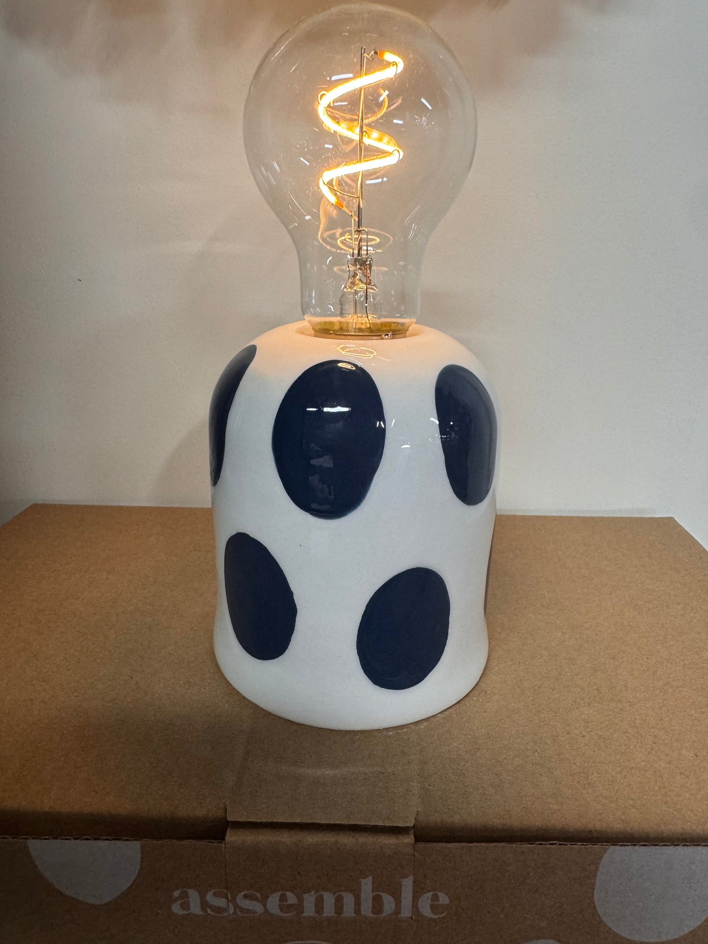 Marley Ceramic Battery Lamp with Globe - 8.5x19cm